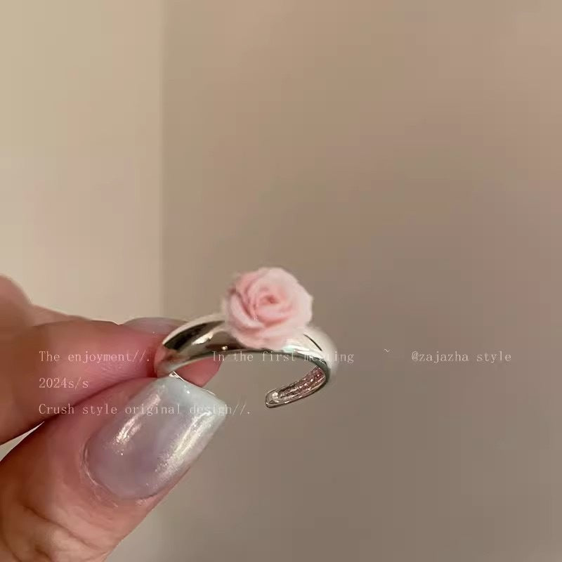 Womens Vintage Minimalist Versatile French-Style Rose Pearl Ring