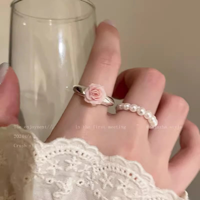 Womens Vintage Minimalist Versatile French-Style Rose Pearl Ring